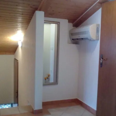 Jozefina Apartment *