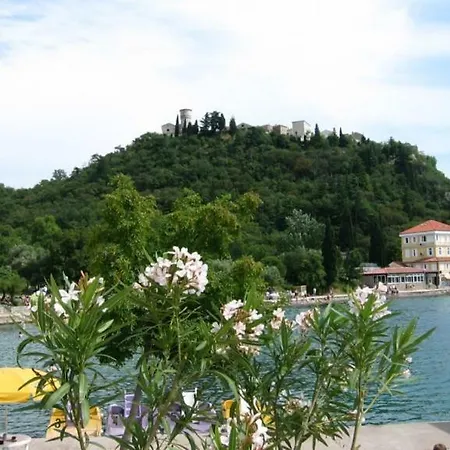 Jozefina Apartment Omišalj