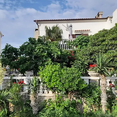 Jozefina Apartman Omisalj