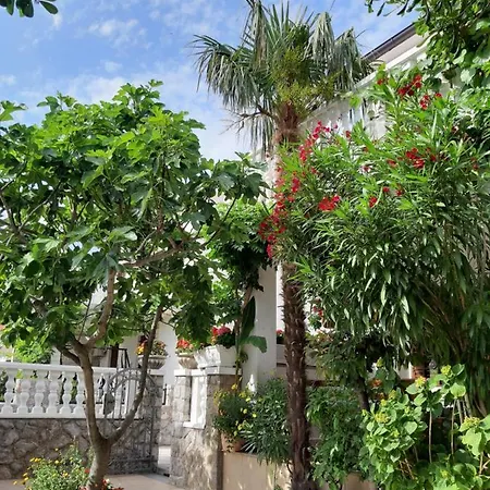 Jozefina Apartment Omišalj