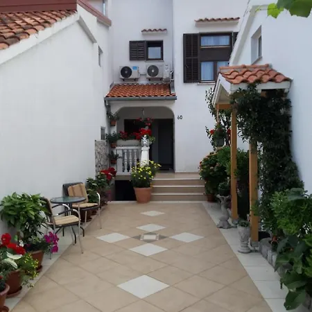 Jozefina Apartment Omišalj