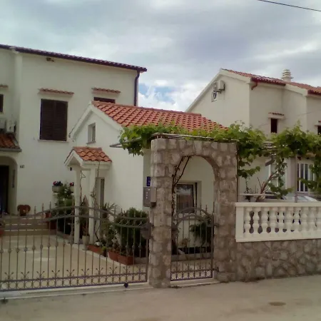 Jozefina Apartman Omisalj